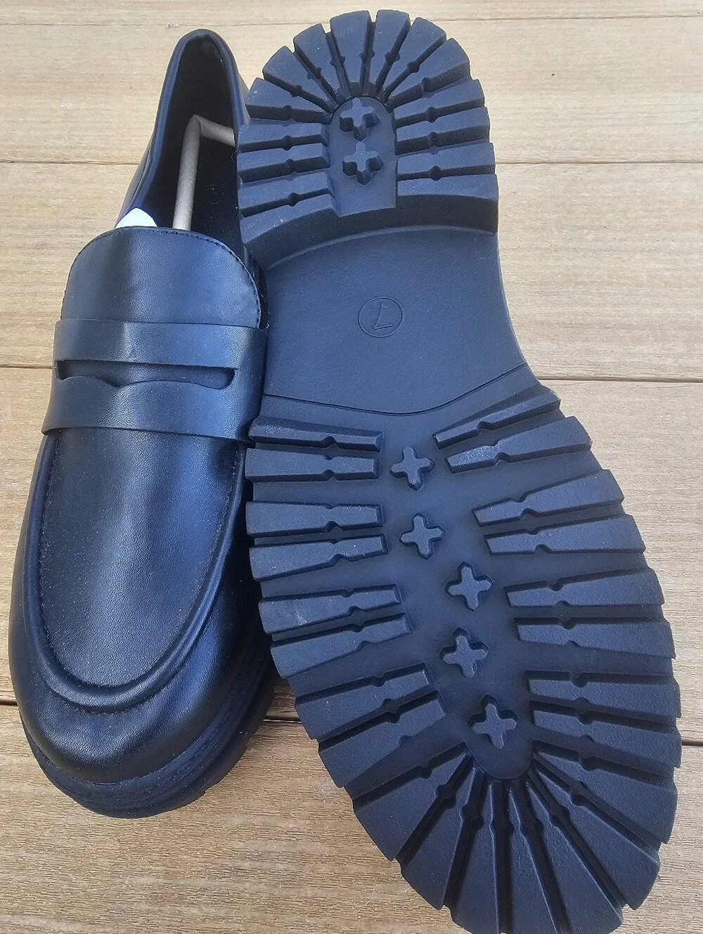 N/A timeless black